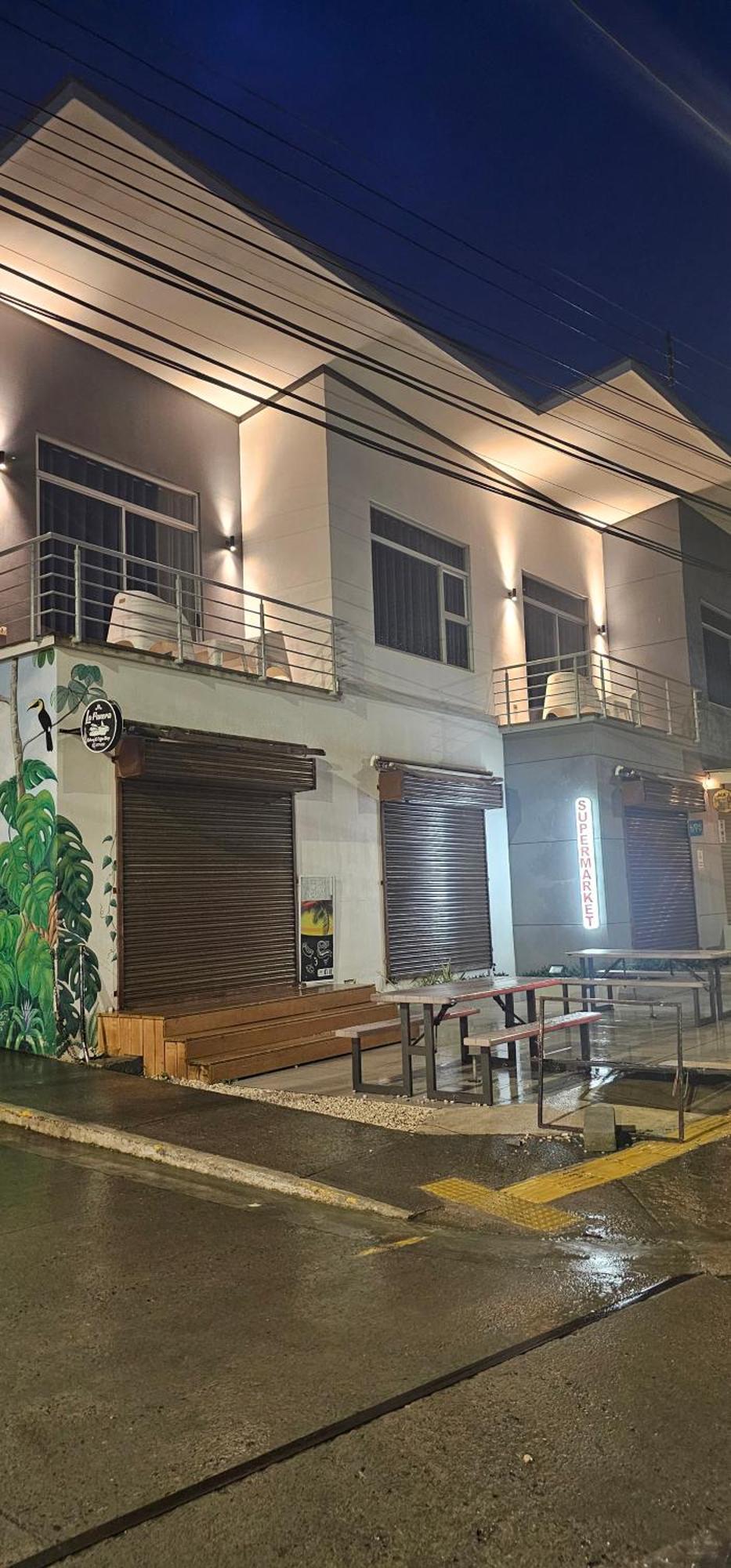 Pura Vida Apartments Quepos Eksteriør bilde